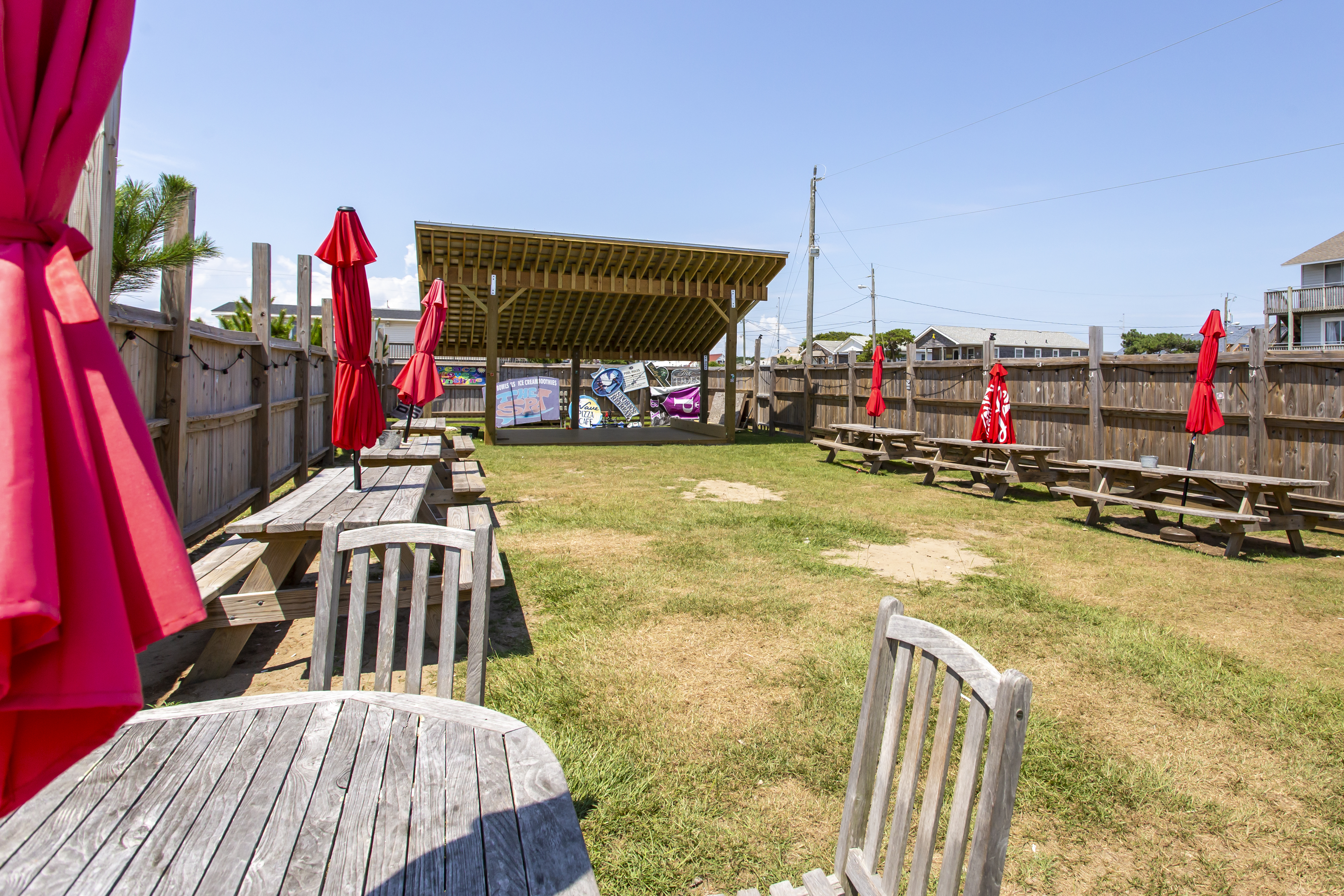Jack Browns Outdoor Music Stage KDH NC